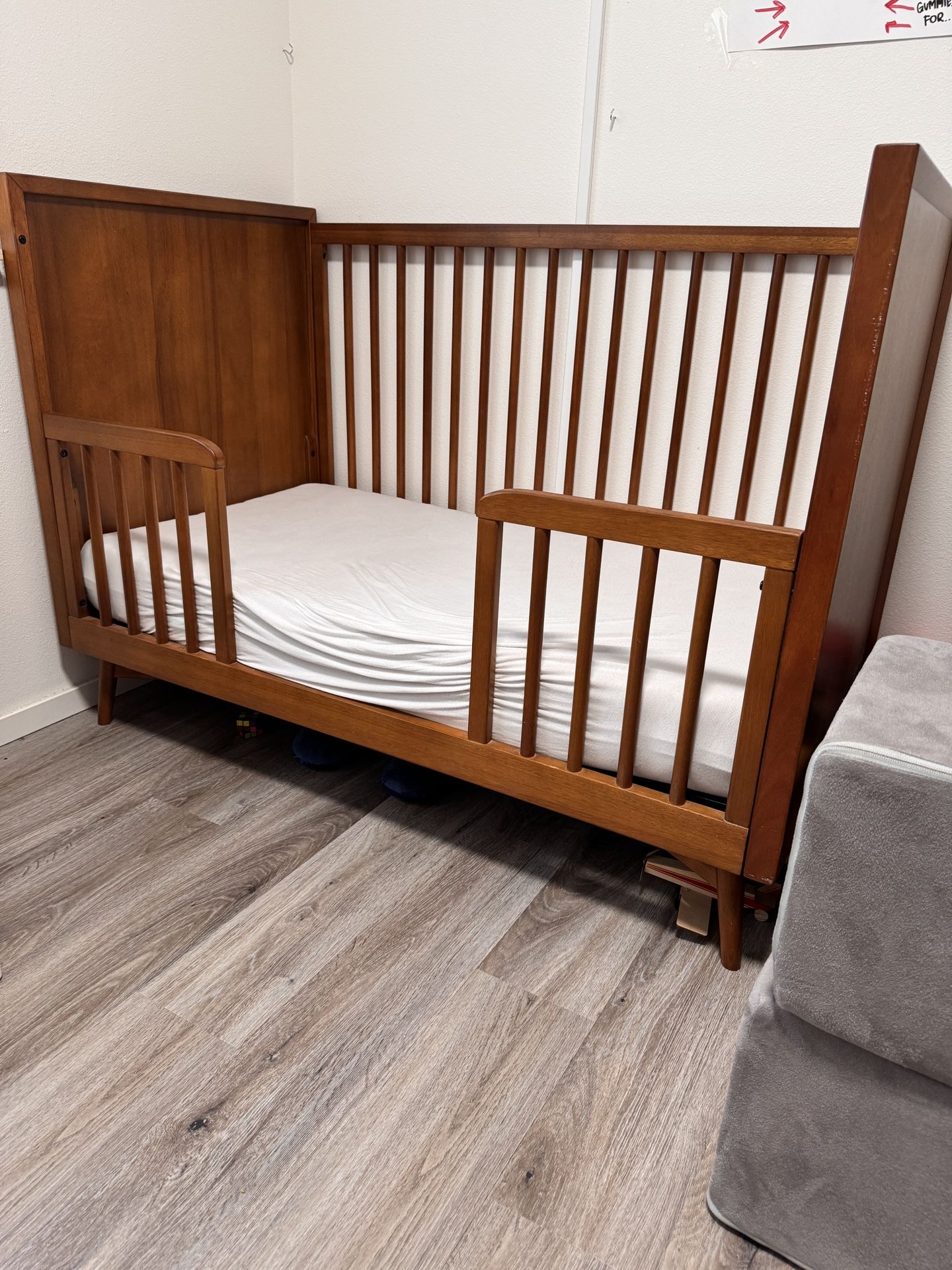 WEST ELM KIDS MID-CENTURY CONVERTIBLE CRIB ACORN