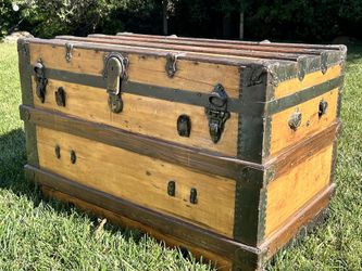 Antique steamer Trunk