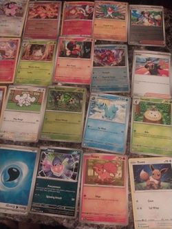 Pokémon cards 100s of them collectable