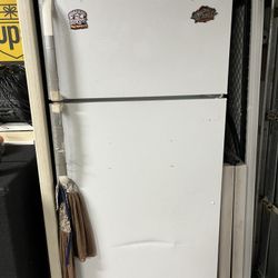 GE REFRIGERATOR