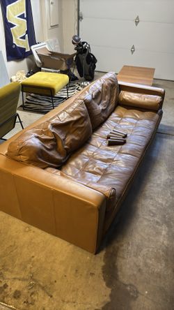 Mid Century Modern Sofa - 88in