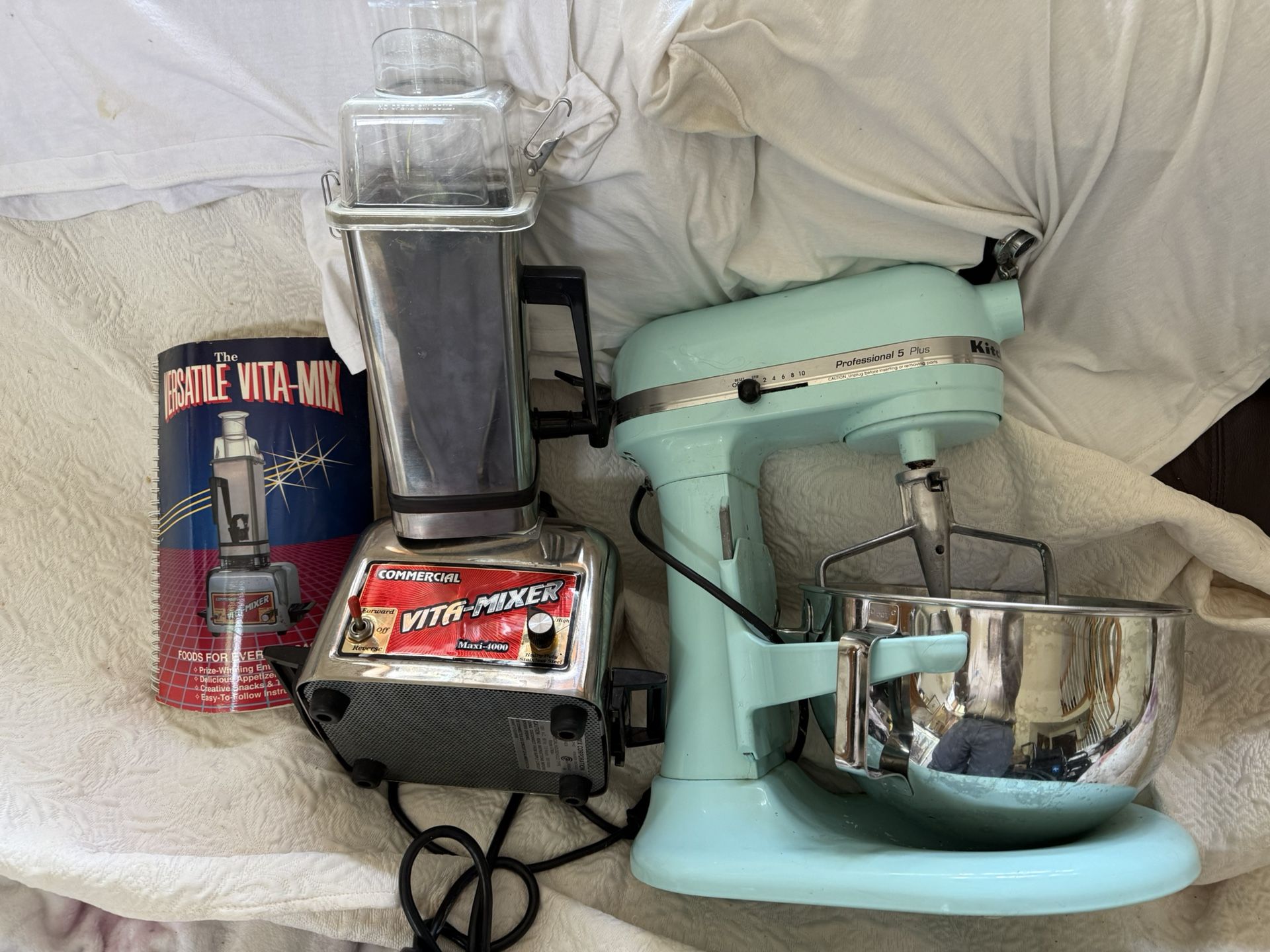 KitchenAid professional 5+ Vitamix commercial 4000