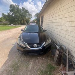 2017 Nissan altima Sr