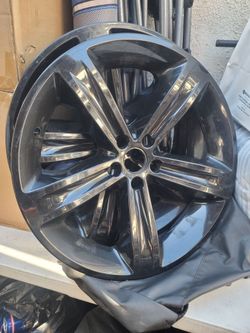 Dark Chrome Alloy Wheel Rim