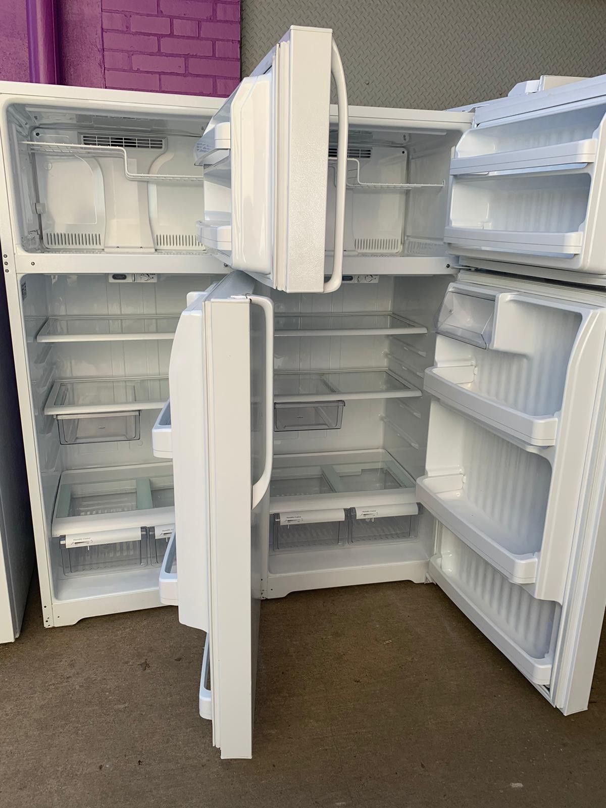 GE top freezer refrigerator in excellent conditions with 4 months warranty