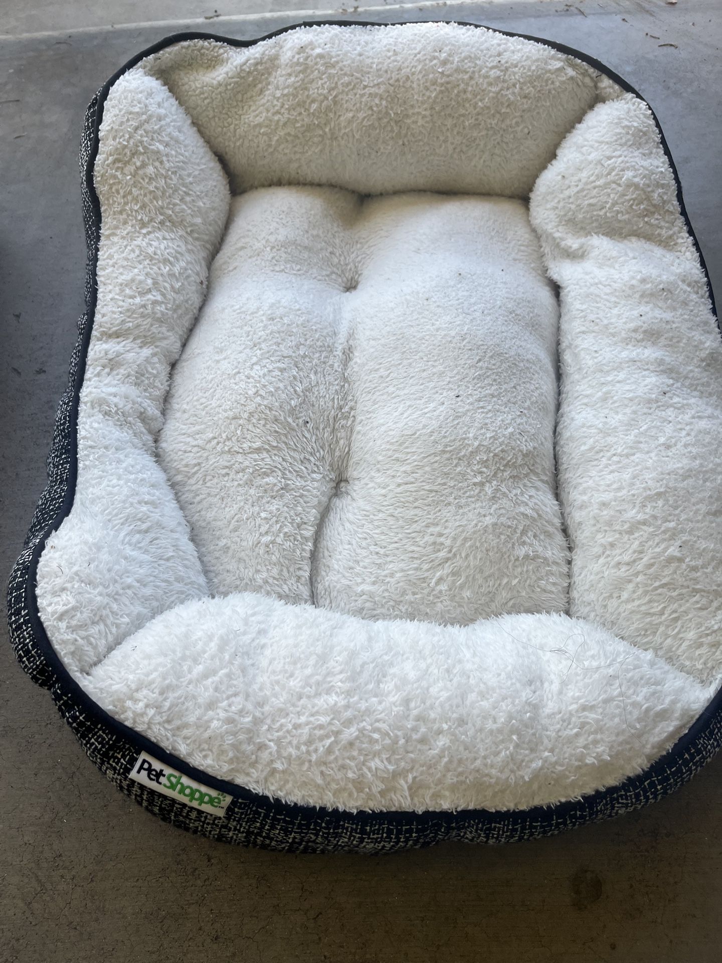 Pet shop brand pet bed