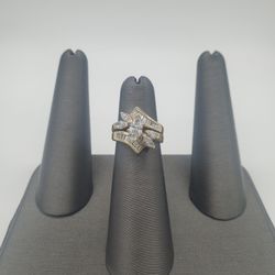 14kt Yellow Gold Diamond Ring