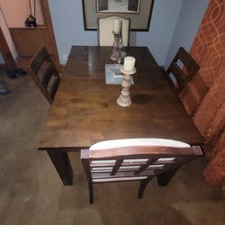 Modern Excellent Condition Dining Room Table 6 Chairs