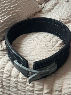 Brand new lifting belt