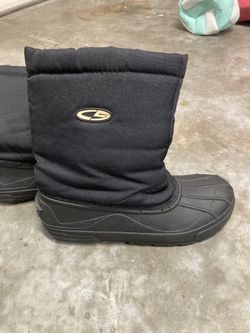 Mens Size 9 Snow boots
