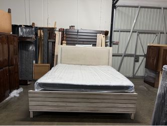 King bed $360