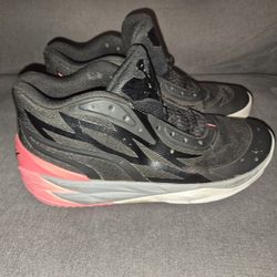 Puma Lamelo Size 9