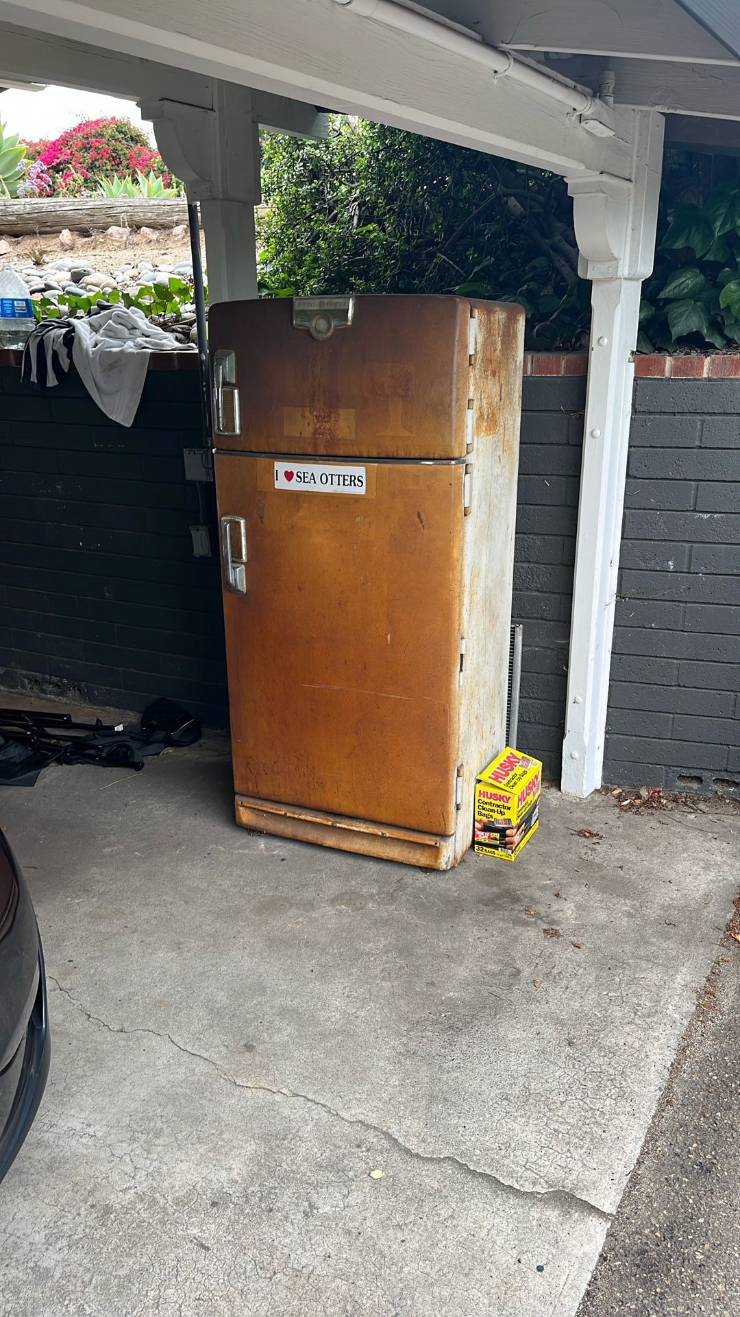 General Electric (GE) model Refrigerator from the 1940s or early 1950s