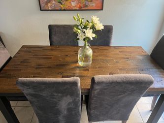 WOOD DINING TABLE WITH 6 CHAIRS