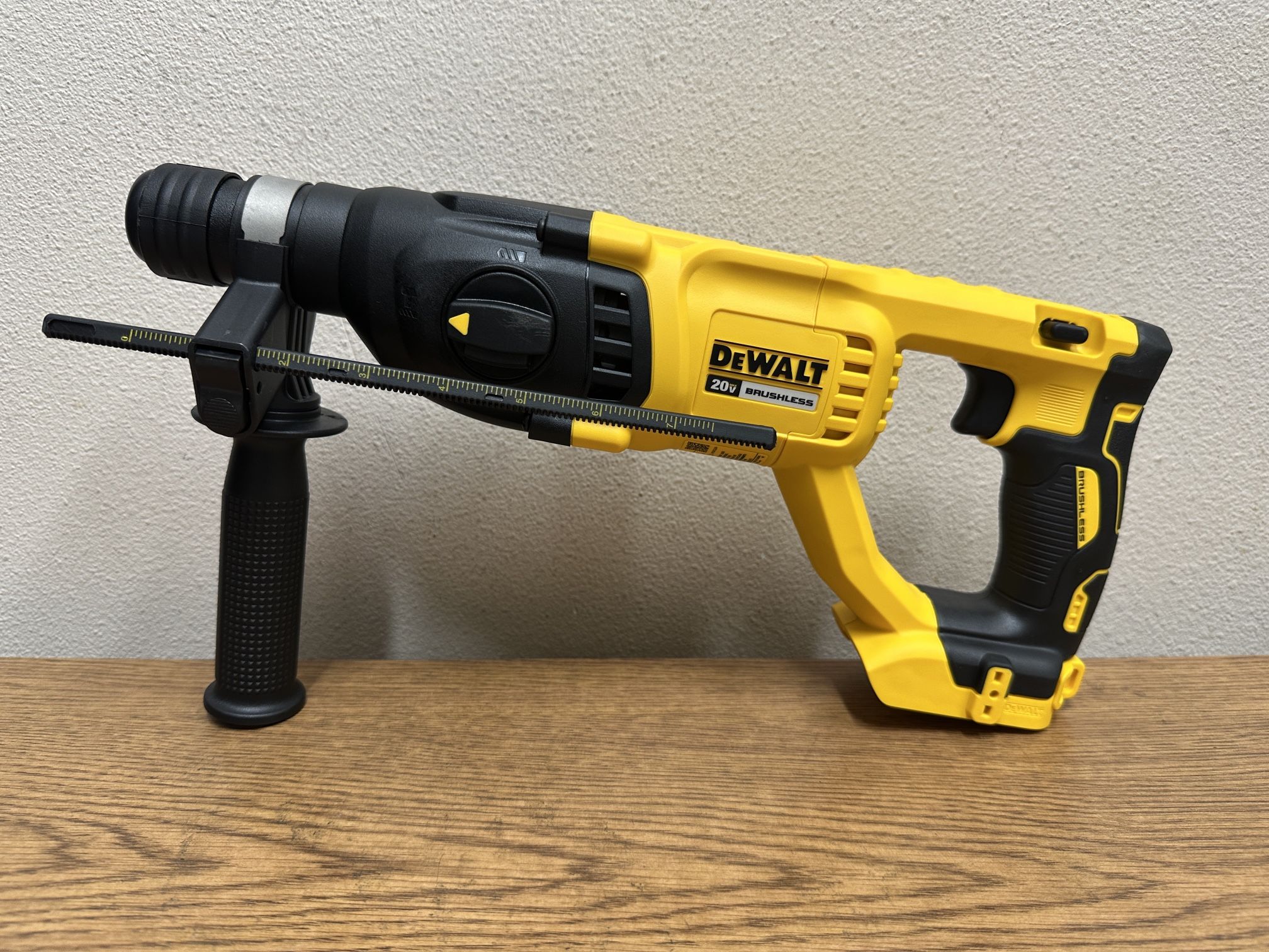 DEWALT DCH133B 20V MAX Cordless Brushless 1 in. SDS Plus D Handle Concrete and Masonry Rotary Hammer (Tool Only)