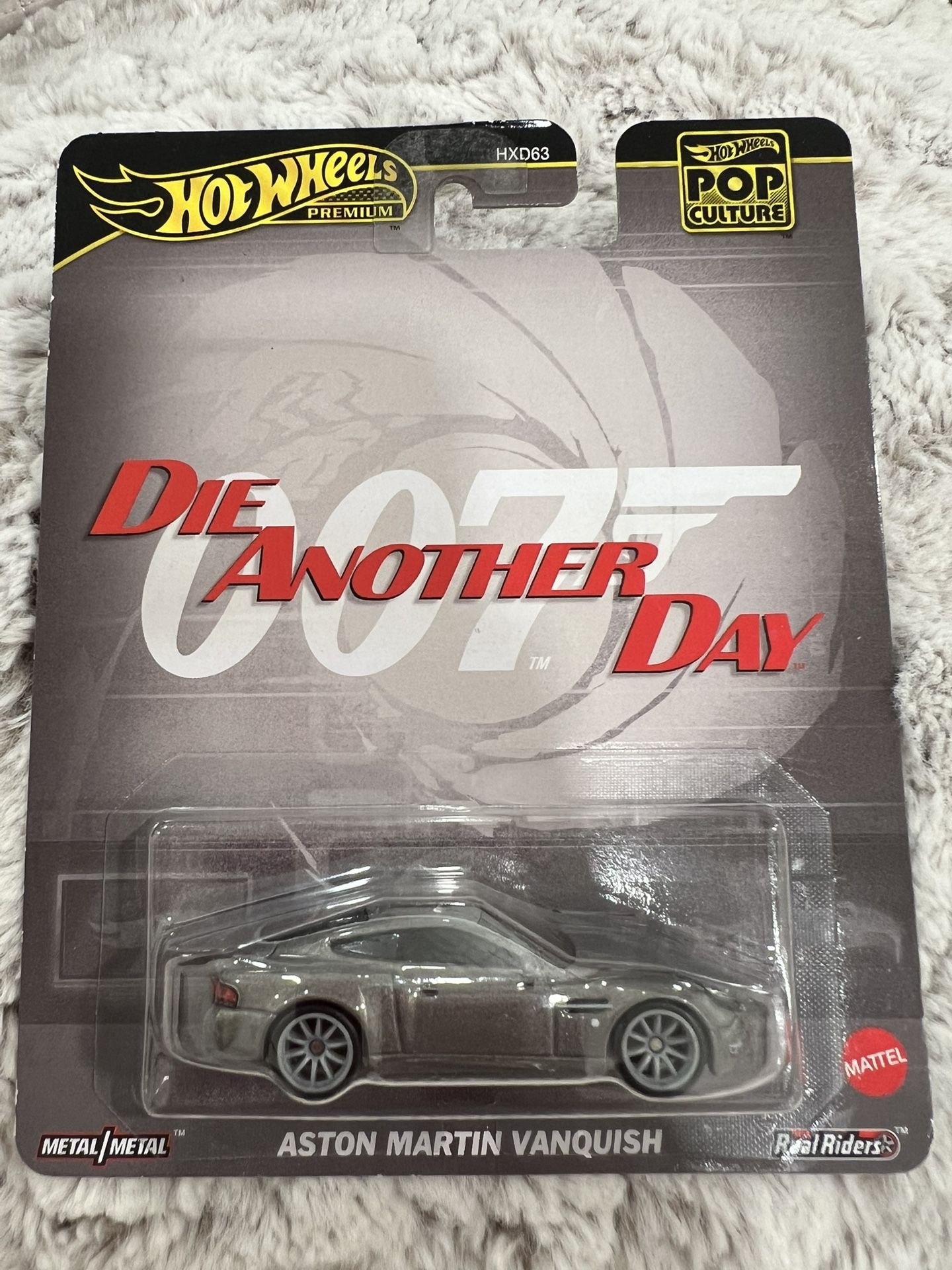 Hot Wheels Premium Pop Culture Aston Martin Vanquish
