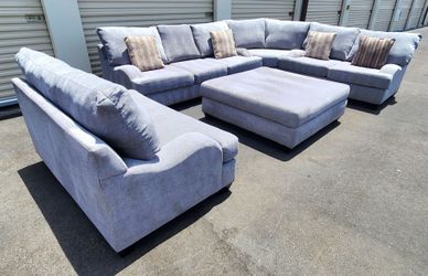 Living Spaces Sectional Couch + DELIVERY