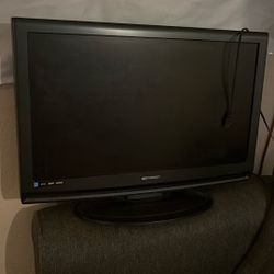 Emerson 32 in Tv Works Great 