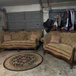 Vintage/Antique Style Sofa Set w/ Pillows