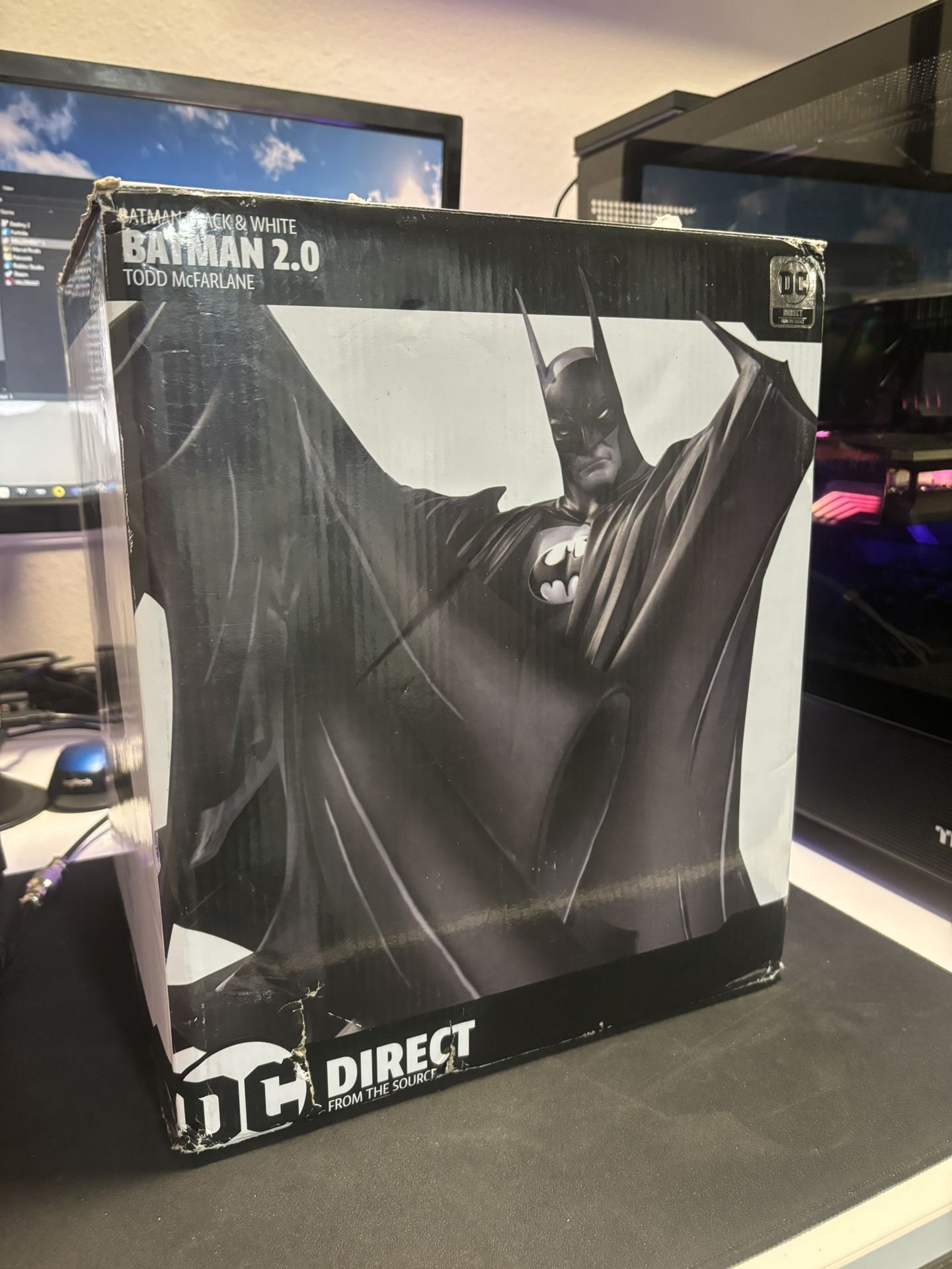 Batman McFarlane Limited Statue