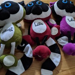 3 Velcro Lemurs