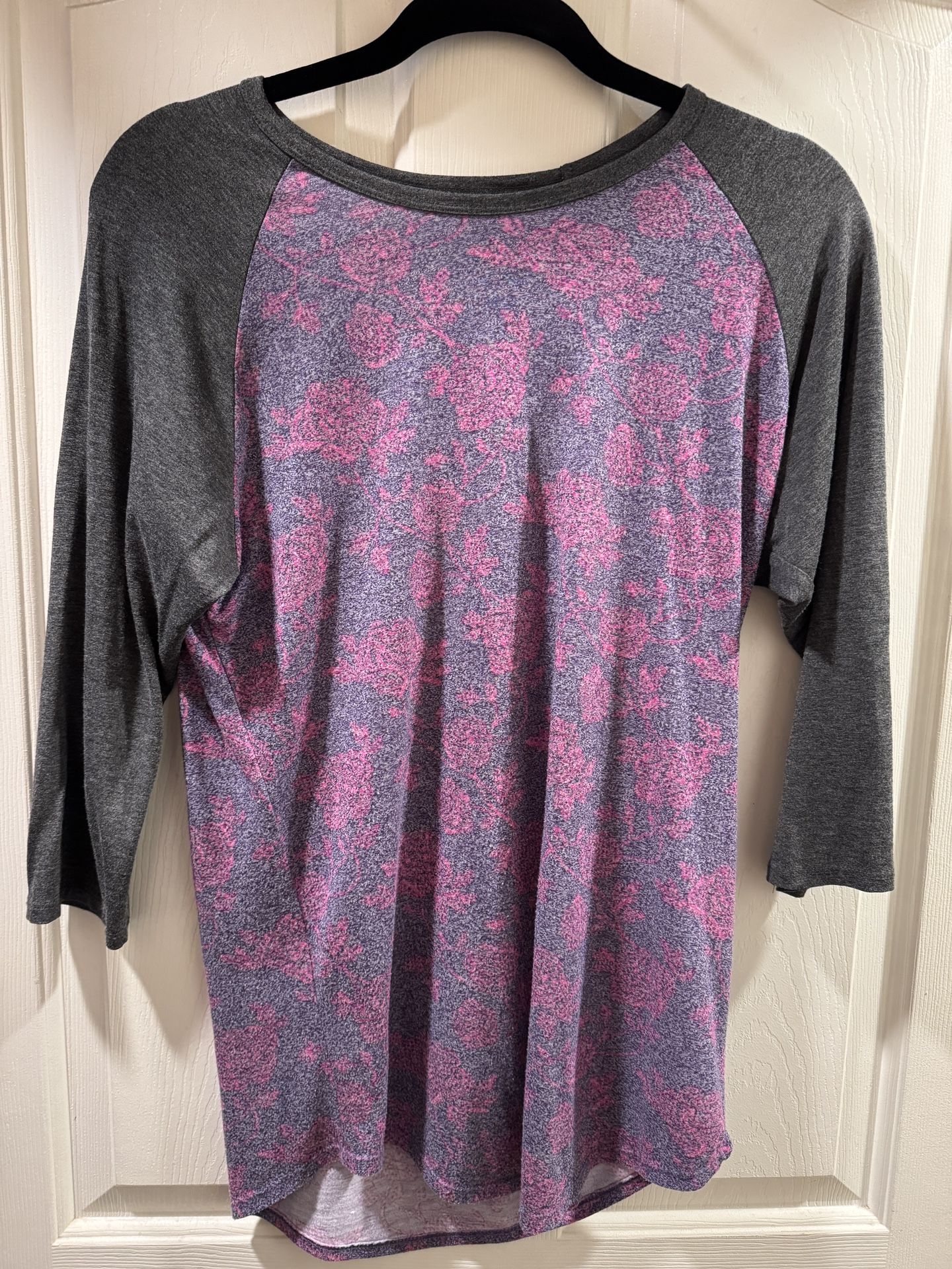 Lularoe Randy Tees Size Medium