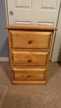 3-Drawer Oak Nightstand