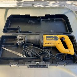 DeWALT 12 Amp Corded Variable Speed Reciprocating Saw
