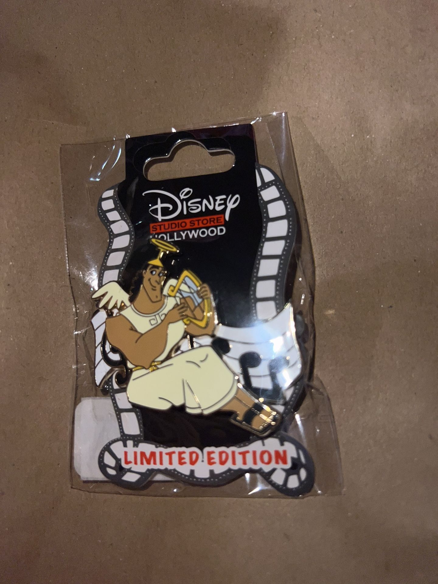 D23 EXPO 2024 DSSH Instrumental Cast Series Pin - Kronk LE 400