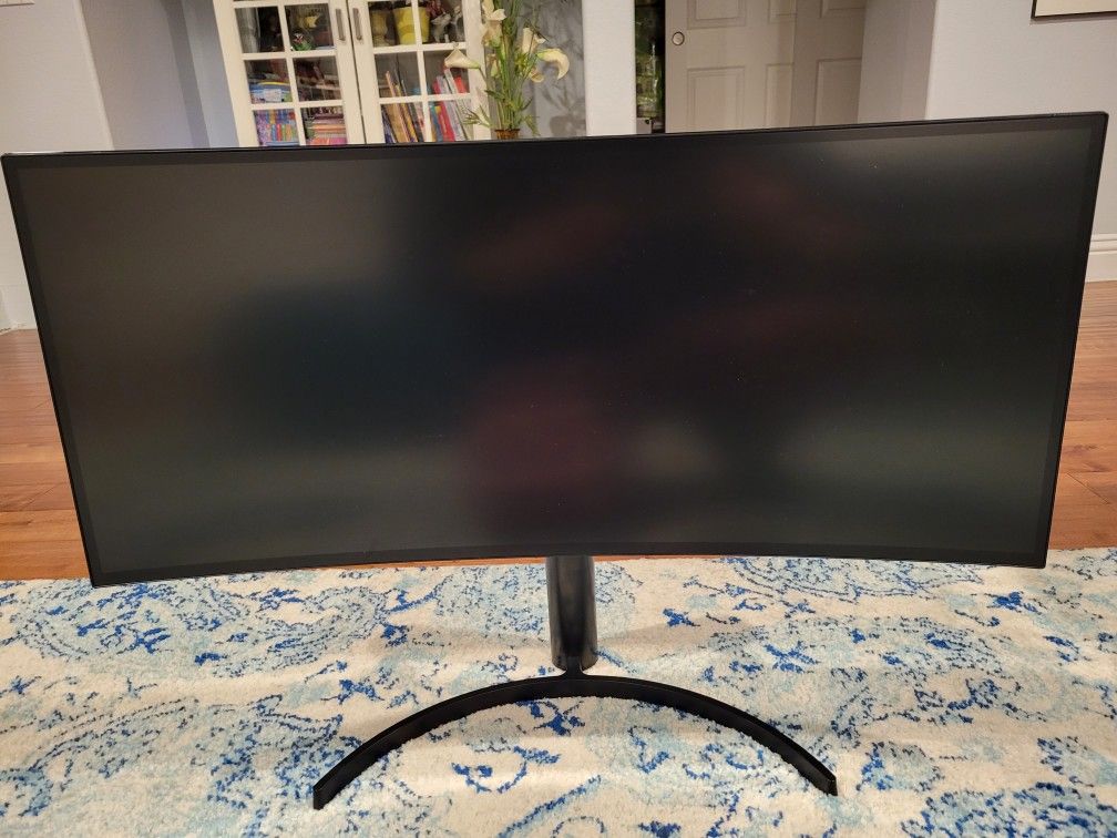 LG 34" Curved Monitor 34BK95C-W - Damaged