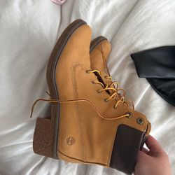 Timberland Boots! (W8.5)