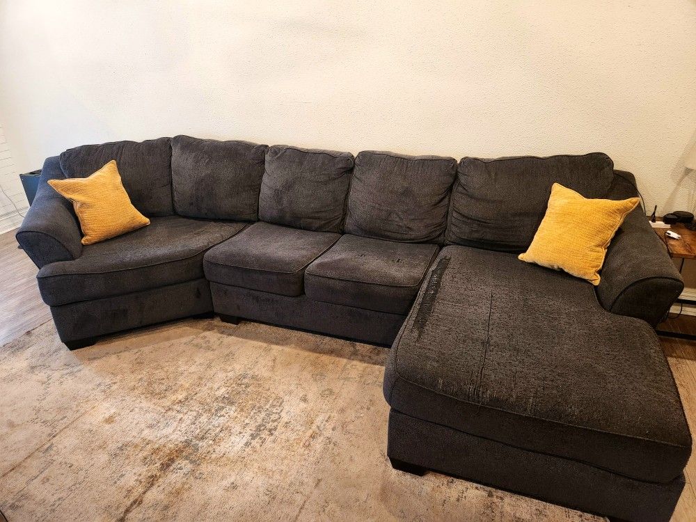 Sectional Couch - NEED GONE