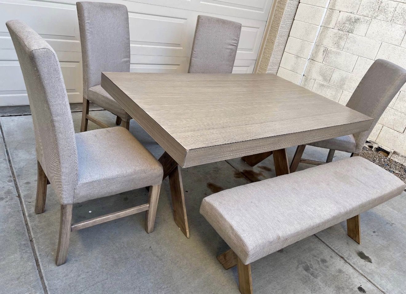 Kitchen Table Chairs/Bench 