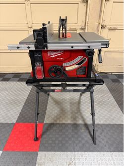 Milwaukee M18 Fuel Table Saw with One-Key and Milwaukee Stand