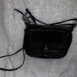 EUC Coach Poppy Black Patent Leather Shoulder Bag