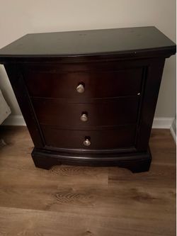 Thomasville Nightstand