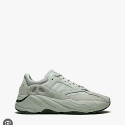 Selling Yeezy Boost 700 V2 Salt Size 5.5 