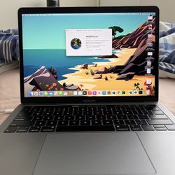 MacBook Pro 13 inch 2018 256GB Space Gray Excellent Condition