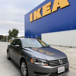 2015 Volkswagen Passat Wolfsburg