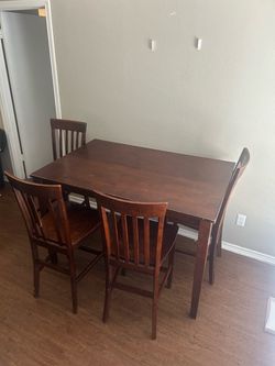 Counter Height Dining Table with 4 Chairs