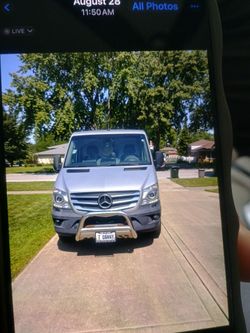 2018 Mercedes bens sprinter van.