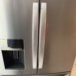 Whirlpool Refrigerator 
