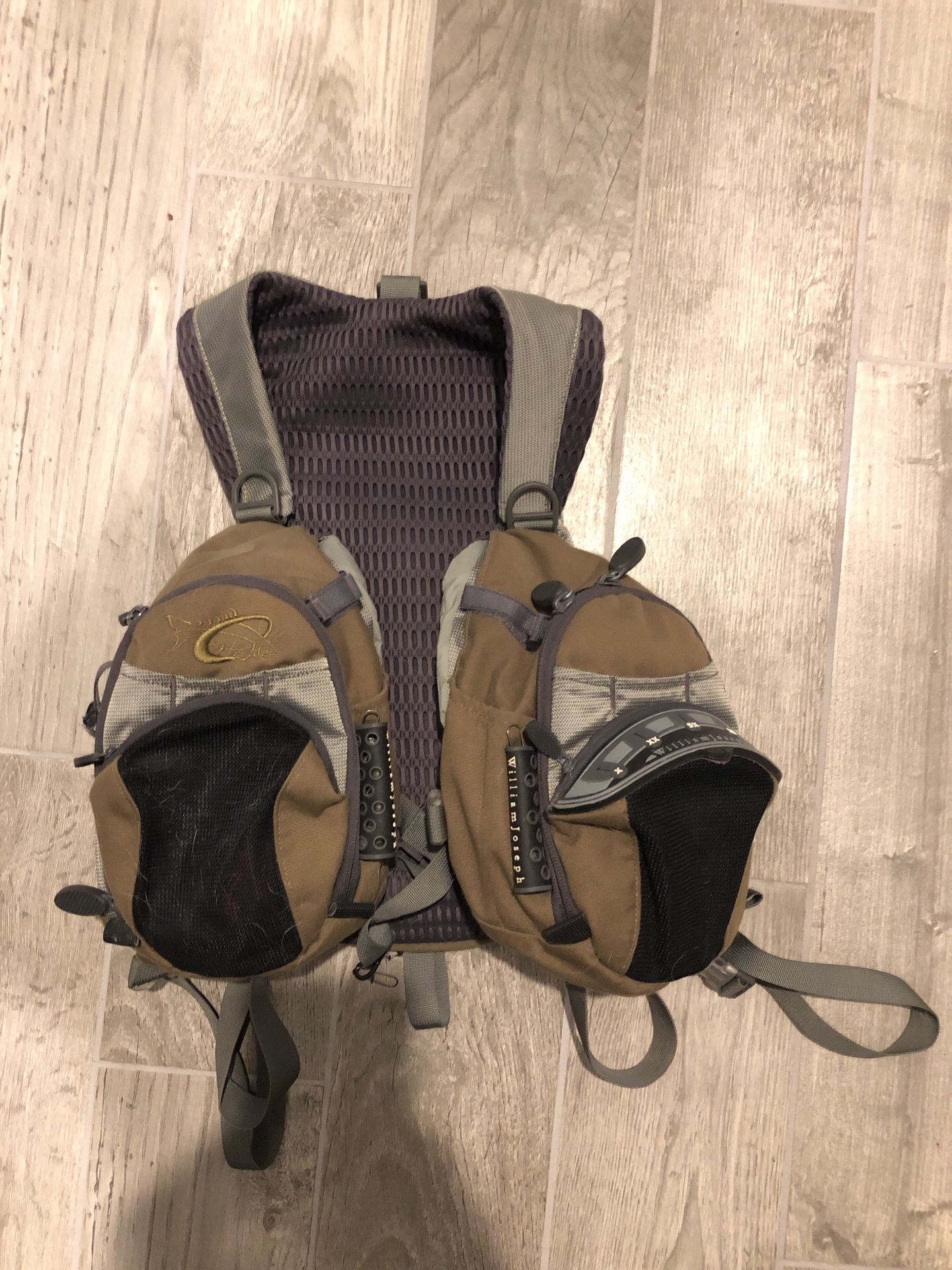 William Joseph fly fishing vest (new condition)