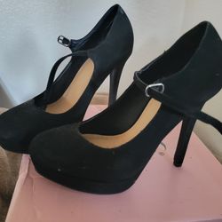 Black Platform Heels 