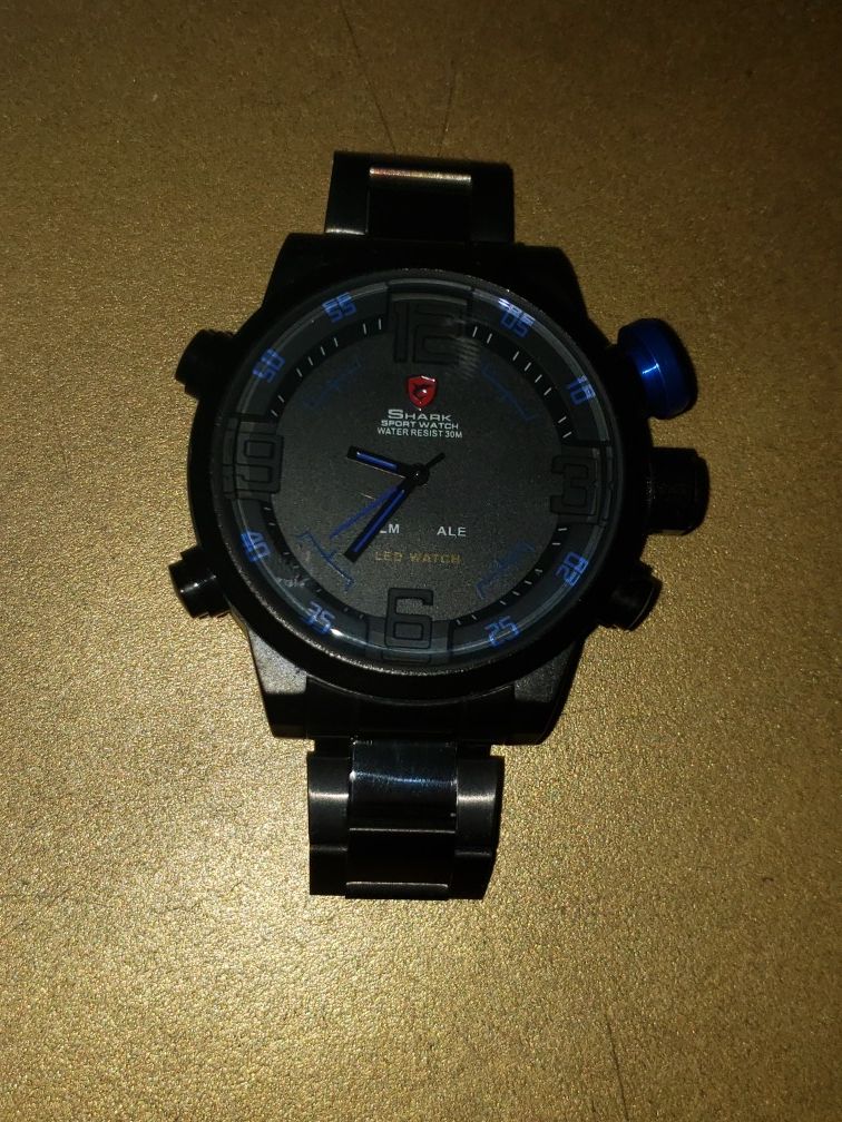 Shark sports watch