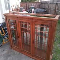 China Cabinet With Mirror And Lights 