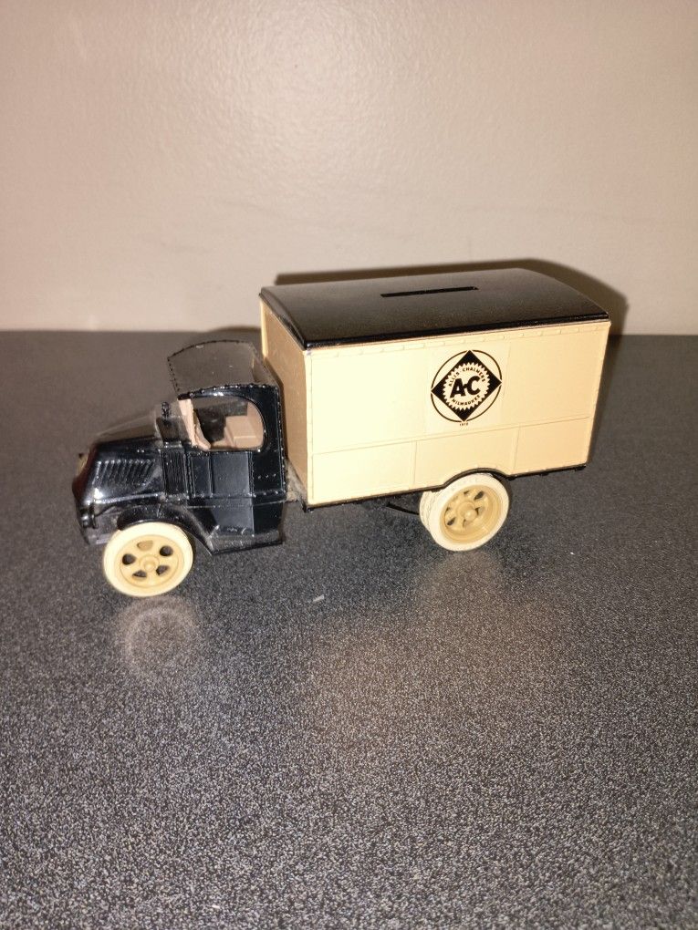 Vintage 1926 Mack Box Truck Bank With Key 