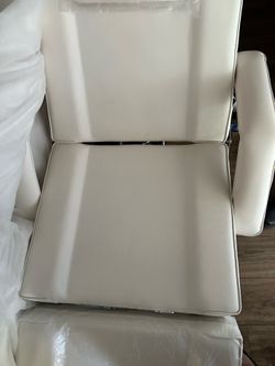 Adjustable salon chair
