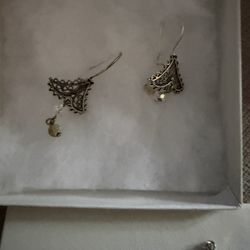 Matching Earring And Bracelet Set