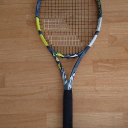 Babolat EVO Aero